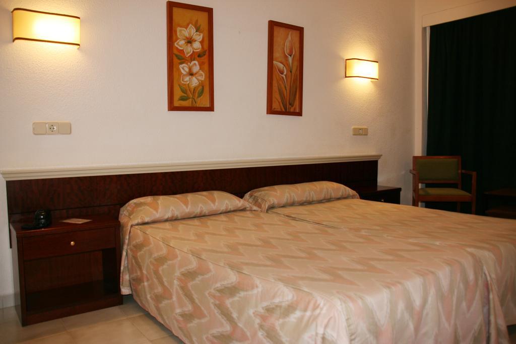 Hotel La Nina Cala Millor  Rum bild